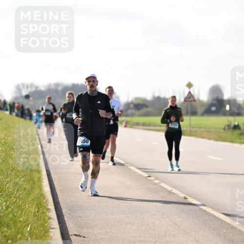 12.04.2026 - 45. Internationalen Wilhelmsburger Insellauf Dr. Thomas Lammeyer http://msf.ph/oto/9447189 12.04.2026 10:29:11 Laufen 2950, 3725 meine-sportfotos.de