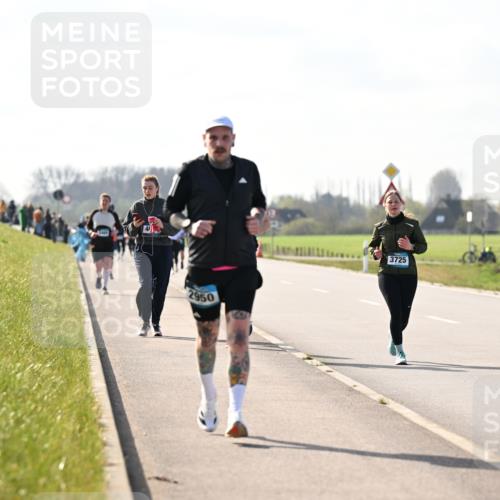 12.04.2026 - 45. Internationalen Wilhelmsburger Insellauf Dr. Thomas Lammeyer http://msf.ph/oto/9447194 12.04.2026 10:29:12 Laufen 2950, 3725 meine-sportfotos.de