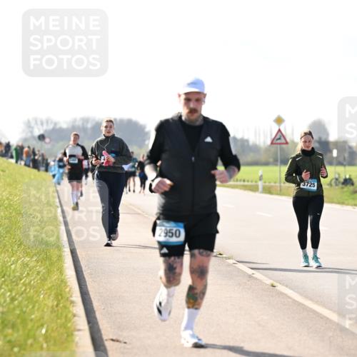 12.04.2026 - 45. Internationalen Wilhelmsburger Insellauf Dr. Thomas Lammeyer http://msf.ph/oto/9447199 12.04.2026 10:29:13 Laufen 2950, 3725 meine-sportfotos.de