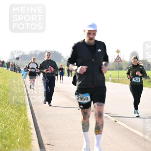 12.04.2026 - 45. Internationalen Wilhelmsburger Insellauf Dr. Thomas Lammeyer http://msf.ph/oto/9447202 12.04.2026 10:29:13 Laufen 2950, 3725 meine-sportfotos.de