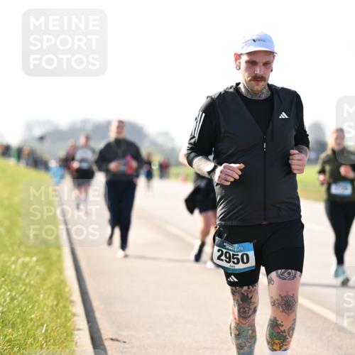 12.04.2026 - 45. Internationalen Wilhelmsburger Insellauf Dr. Thomas Lammeyer http://msf.ph/oto/9447207 12.04.2026 10:29:14 Laufen 2950 meine-sportfotos.de