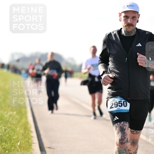 12.04.2026 - 45. Internationalen Wilhelmsburger Insellauf Dr. Thomas Lammeyer http://msf.ph/oto/9447210 12.04.2026 10:29:14 Laufen 2950 meine-sportfotos.de