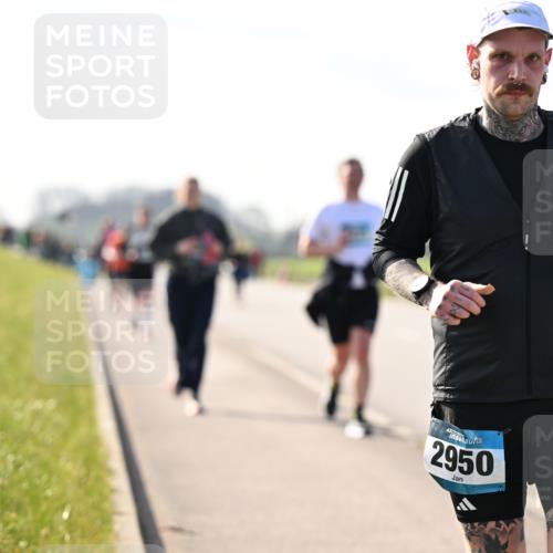 12.04.2026 - 45. Internationalen Wilhelmsburger Insellauf Dr. Thomas Lammeyer http://msf.ph/oto/9447212 12.04.2026 10:29:15 Laufen 2950 meine-sportfotos.de
