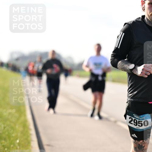 12.04.2026 - 45. Internationalen Wilhelmsburger Insellauf Dr. Thomas Lammeyer http://msf.ph/oto/9447213 12.04.2026 10:29:15 Laufen 45, 2950 meine-sportfotos.de