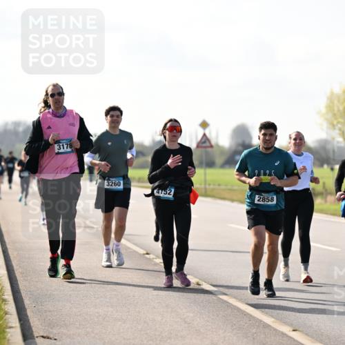 12.04.2026 - 45. Internationalen Wilhelmsburger Insellauf Dr. Thomas Lammeyer http://msf.ph/oto/9447293 12.04.2026 10:29:34 Laufen 3178, 3260, 4152, 2025, 2858 meine-sportfotos.de