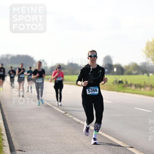12.04.2026 - 45. Internationalen Wilhelmsburger Insellauf Dr. Thomas Lammeyer http://msf.ph/oto/9447336 12.04.2026 10:29:41 Laufen 5366 meine-sportfotos.de