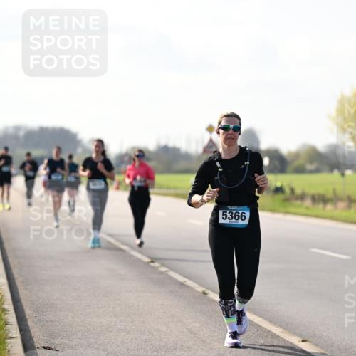 12.04.2026 - 45. Internationalen Wilhelmsburger Insellauf Dr. Thomas Lammeyer http://msf.ph/oto/9447339 12.04.2026 10:29:42 Laufen 5366 meine-sportfotos.de