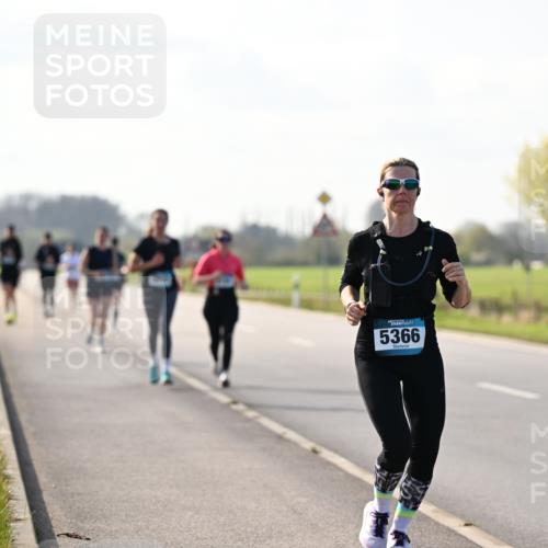 12.04.2026 - 45. Internationalen Wilhelmsburger Insellauf Dr. Thomas Lammeyer http://msf.ph/oto/9447342 12.04.2026 10:29:42 Laufen 5366 meine-sportfotos.de