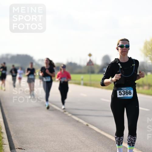 12.04.2026 - 45. Internationalen Wilhelmsburger Insellauf Dr. Thomas Lammeyer http://msf.ph/oto/9447345 12.04.2026 10:29:42 Laufen 4, 5366 meine-sportfotos.de
