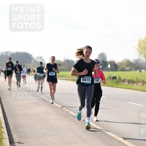 12.04.2026 - 45. Internationalen Wilhelmsburger Insellauf Dr. Thomas Lammeyer http://msf.ph/oto/9447361 12.04.2026 10:29:46 Laufen 5615, 194 meine-sportfotos.de