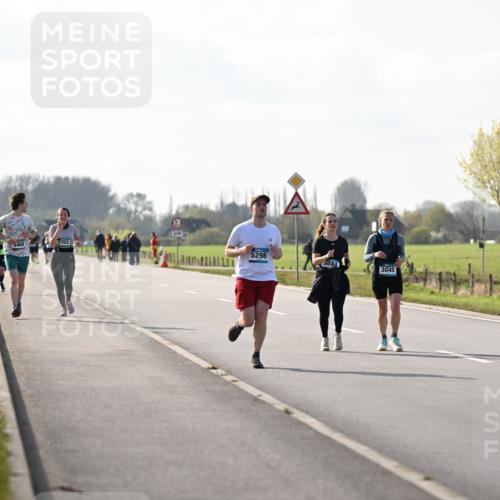 12.04.2026 - 45. Internationalen Wilhelmsburger Insellauf Dr. Thomas Lammeyer http://msf.ph/oto/9447435 12.04.2026 10:29:59 Laufen 5703, 5468, 5298, 3044, 3045 meine-sportfotos.de