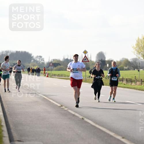 12.04.2026 - 45. Internationalen Wilhelmsburger Insellauf Dr. Thomas Lammeyer http://msf.ph/oto/9447437 12.04.2026 10:29:59 Laufen 5703, 5298, 3045 meine-sportfotos.de