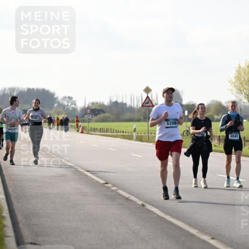 12.04.2026 - 45. Internationalen Wilhelmsburger Insellauf Dr. Thomas Lammeyer http://msf.ph/oto/9447450 12.04.2026 10:30:01 Laufen 5468, 5703, 5298, 3045 meine-sportfotos.de