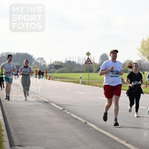 12.04.2026 - 45. Internationalen Wilhelmsburger Insellauf Dr. Thomas Lammeyer http://msf.ph/oto/9447453 12.04.2026 10:30:02 Laufen 5703, 5298, 5468, 3044, 3045 meine-sportfotos.de