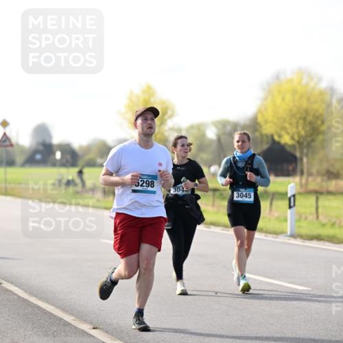 12.04.2026 - 45. Internationalen Wilhelmsburger Insellauf Dr. Thomas Lammeyer http://msf.ph/oto/9447456 12.04.2026 10:30:03 Laufen 5298, 304, 3045 meine-sportfotos.de