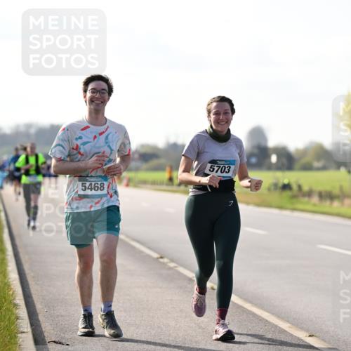 12.04.2026 - 45. Internationalen Wilhelmsburger Insellauf Dr. Thomas Lammeyer http://msf.ph/oto/9447469 12.04.2026 10:30:08 Laufen 5468, 5703 meine-sportfotos.de