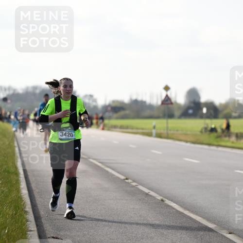 12.04.2026 - 45. Internationalen Wilhelmsburger Insellauf Dr. Thomas Lammeyer http://msf.ph/oto/9447471 12.04.2026 10:30:15 Laufen 3420 meine-sportfotos.de
