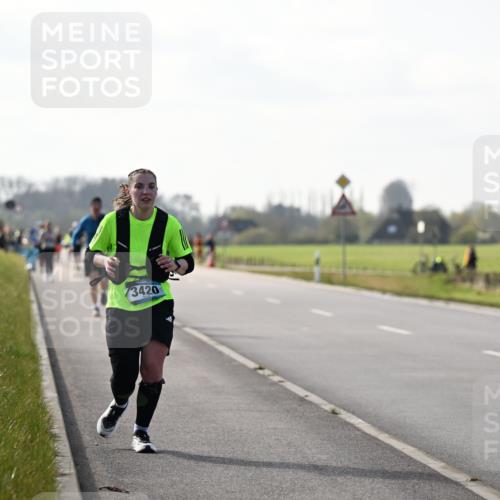 12.04.2026 - 45. Internationalen Wilhelmsburger Insellauf Dr. Thomas Lammeyer http://msf.ph/oto/9447472 12.04.2026 10:30:15 Laufen 3420 meine-sportfotos.de