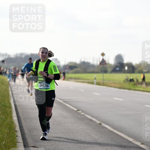 12.04.2026 - 45. Internationalen Wilhelmsburger Insellauf Dr. Thomas Lammeyer http://msf.ph/oto/9447474 12.04.2026 10:30:16 Laufen 3420 meine-sportfotos.de