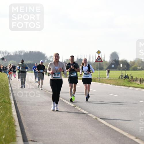 12.04.2026 - 45. Internationalen Wilhelmsburger Insellauf Dr. Thomas Lammeyer http://msf.ph/oto/9447527 12.04.2026 10:30:32 Laufen 2269, 4071, 4069 meine-sportfotos.de