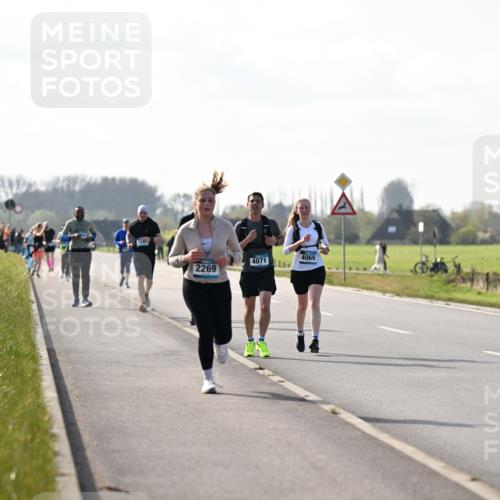12.04.2026 - 45. Internationalen Wilhelmsburger Insellauf Dr. Thomas Lammeyer http://msf.ph/oto/9447529 12.04.2026 10:30:32 Laufen 2269, 4071, 4069 meine-sportfotos.de