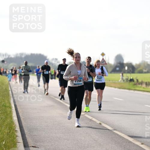 12.04.2026 - 45. Internationalen Wilhelmsburger Insellauf Dr. Thomas Lammeyer http://msf.ph/oto/9447530 12.04.2026 10:30:33 Laufen 71, 4069, 2269 meine-sportfotos.de
