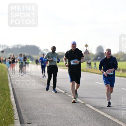 12.04.2026 - 45. Internationalen Wilhelmsburger Insellauf Dr. Thomas Lammeyer http://msf.ph/oto/9447578 12.04.2026 10:30:41 Laufen 334, 419 meine-sportfotos.de
