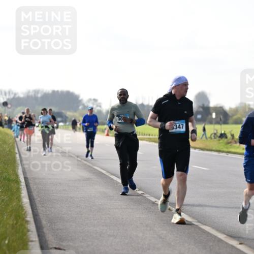12.04.2026 - 45. Internationalen Wilhelmsburger Insellauf Dr. Thomas Lammeyer http://msf.ph/oto/9447582 12.04.2026 10:30:42 Laufen 30, 347, 3358 meine-sportfotos.de