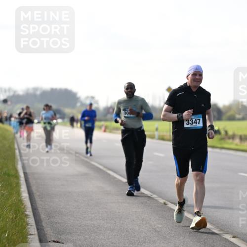 12.04.2026 - 45. Internationalen Wilhelmsburger Insellauf Dr. Thomas Lammeyer http://msf.ph/oto/9447587 12.04.2026 10:30:43 Laufen 3347, 3358 meine-sportfotos.de