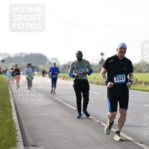 12.04.2026 - 45. Internationalen Wilhelmsburger Insellauf Dr. Thomas Lammeyer http://msf.ph/oto/9447588 12.04.2026 10:30:43 Laufen 3064, 3347 meine-sportfotos.de