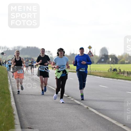 12.04.2026 - 45. Internationalen Wilhelmsburger Insellauf Dr. Thomas Lammeyer http://msf.ph/oto/9447595 12.04.2026 10:30:51 Laufen 2880, 3466, 2879, 2050 meine-sportfotos.de
