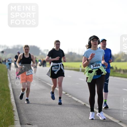 12.04.2026 - 45. Internationalen Wilhelmsburger Insellauf Dr. Thomas Lammeyer http://msf.ph/oto/9447612 12.04.2026 10:30:54 Laufen 2879, 288, 3466 meine-sportfotos.de