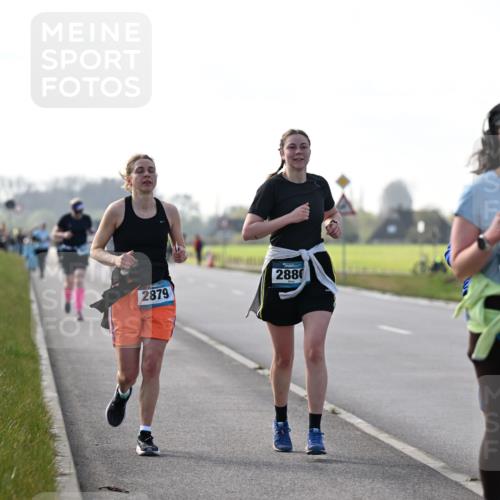 12.04.2026 - 45. Internationalen Wilhelmsburger Insellauf Dr. Thomas Lammeyer http://msf.ph/oto/9447619 12.04.2026 10:30:55 Laufen 2879, 2880, 3466 meine-sportfotos.de