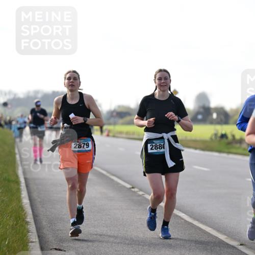 12.04.2026 - 45. Internationalen Wilhelmsburger Insellauf Dr. Thomas Lammeyer http://msf.ph/oto/9447621 12.04.2026 10:30:55 Laufen 2879, 2880, 3466 meine-sportfotos.de