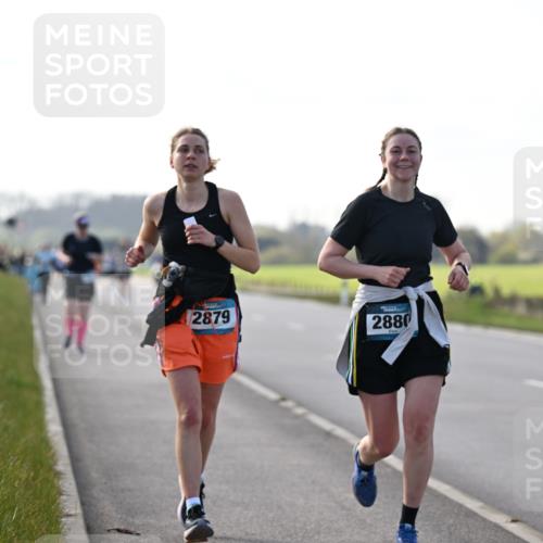 12.04.2026 - 45. Internationalen Wilhelmsburger Insellauf Dr. Thomas Lammeyer http://msf.ph/oto/9447626 12.04.2026 10:30:56 Laufen 2879, 2880, 2050 meine-sportfotos.de