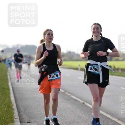 12.04.2026 - 45. Internationalen Wilhelmsburger Insellauf Dr. Thomas Lammeyer http://msf.ph/oto/9447628 12.04.2026 10:30:56 Laufen 2879, 288, 20 meine-sportfotos.de