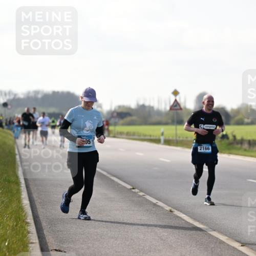 12.04.2026 - 45. Internationalen Wilhelmsburger Insellauf Dr. Thomas Lammeyer http://msf.ph/oto/9447738 12.04.2026 10:31:18 Laufen 35, 3223, 2166 meine-sportfotos.de