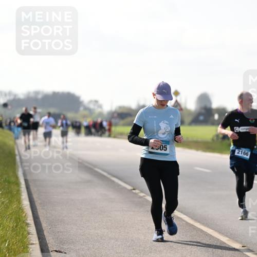 12.04.2026 - 45. Internationalen Wilhelmsburger Insellauf Dr. Thomas Lammeyer http://msf.ph/oto/9447746 12.04.2026 10:31:19 Laufen 2305, 2166 meine-sportfotos.de