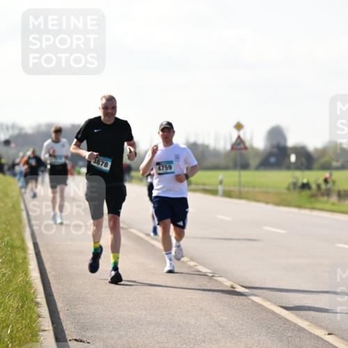 12.04.2026 - 45. Internationalen Wilhelmsburger Insellauf Dr. Thomas Lammeyer http://msf.ph/oto/9447754 12.04.2026 10:31:32 Laufen 3878, 4759 meine-sportfotos.de
