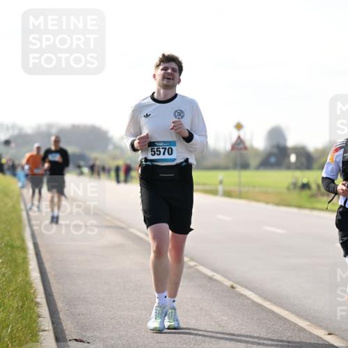 12.04.2026 - 45. Internationalen Wilhelmsburger Insellauf Dr. Thomas Lammeyer http://msf.ph/oto/9447799 12.04.2026 10:31:41 Laufen 5570, 2204 meine-sportfotos.de