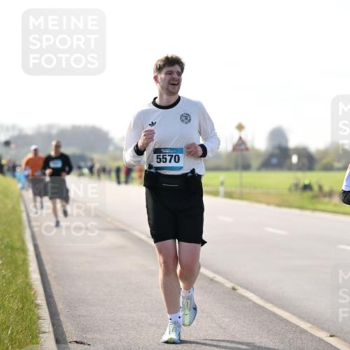 12.04.2026 - 45. Internationalen Wilhelmsburger Insellauf Dr. Thomas Lammeyer http://msf.ph/oto/9447801 12.04.2026 10:31:41 Laufen 5570, 2204 meine-sportfotos.de
