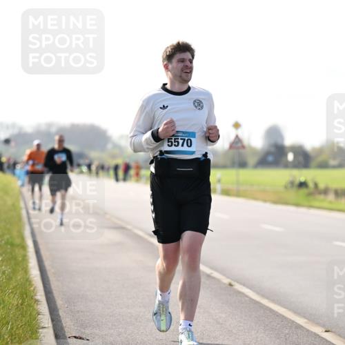 12.04.2026 - 45. Internationalen Wilhelmsburger Insellauf Dr. Thomas Lammeyer http://msf.ph/oto/9447803 12.04.2026 10:31:42 Laufen 5570, 2204 meine-sportfotos.de