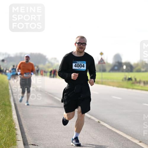 12.04.2026 - 45. Internationalen Wilhelmsburger Insellauf Dr. Thomas Lammeyer http://msf.ph/oto/9447812 12.04.2026 10:31:49 Laufen 4004 meine-sportfotos.de