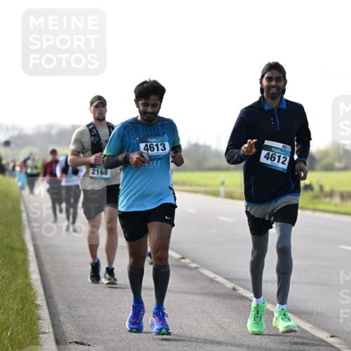 12.04.2026 - 45. Internationalen Wilhelmsburger Insellauf Dr. Thomas Lammeyer http://msf.ph/oto/9447912 12.04.2026 10:32:10 Laufen 2168, 4613, 4612, 4612 meine-sportfotos.de