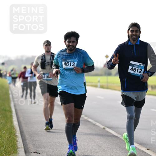 12.04.2026 - 45. Internationalen Wilhelmsburger Insellauf Dr. Thomas Lammeyer http://msf.ph/oto/9447915 12.04.2026 10:32:11 Laufen 216, 4613, 4612, 4612 meine-sportfotos.de