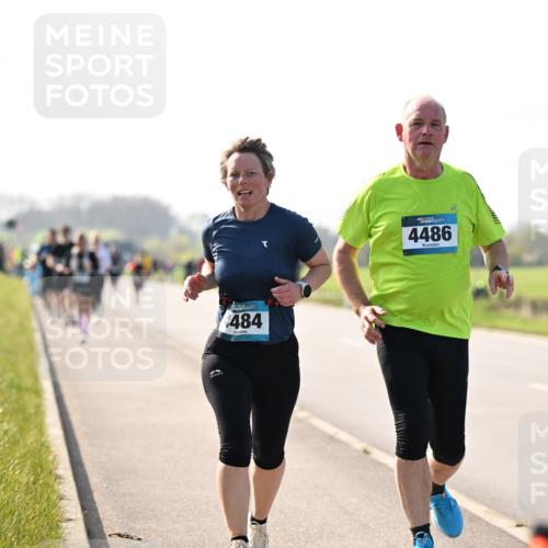 12.04.2026 - 45. Internationalen Wilhelmsburger Insellauf Dr. Thomas Lammeyer http://msf.ph/oto/9448015 12.04.2026 10:32:51 Laufen 484, 45, 4486 meine-sportfotos.de