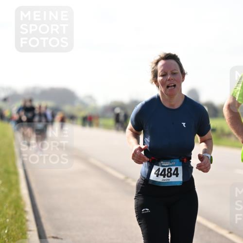 12.04.2026 - 45. Internationalen Wilhelmsburger Insellauf Dr. Thomas Lammeyer http://msf.ph/oto/9448024 12.04.2026 10:32:52 Laufen 4484, 45, 4486 meine-sportfotos.de