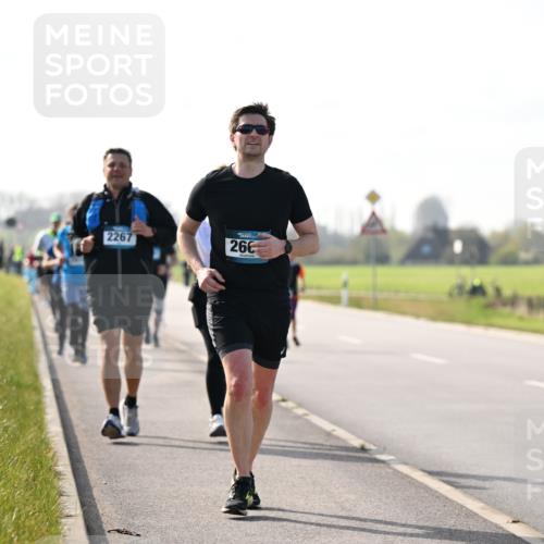 12.04.2026 - 45. Internationalen Wilhelmsburger Insellauf Dr. Thomas Lammeyer http://msf.ph/oto/9448061 12.04.2026 10:33:05 Laufen 2267, 266 meine-sportfotos.de