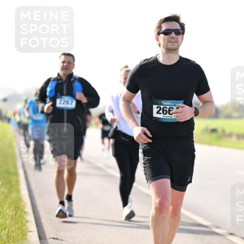 12.04.2026 - 45. Internationalen Wilhelmsburger Insellauf Dr. Thomas Lammeyer http://msf.ph/oto/9448072 12.04.2026 10:33:06 Laufen 2267, 266 meine-sportfotos.de