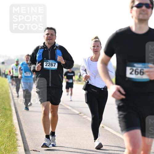 12.04.2026 - 45. Internationalen Wilhelmsburger Insellauf Dr. Thomas Lammeyer http://msf.ph/oto/9448075 12.04.2026 10:33:07 Laufen 2618, 2267, 266 meine-sportfotos.de